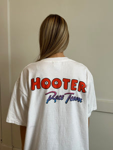 hooters racing tee