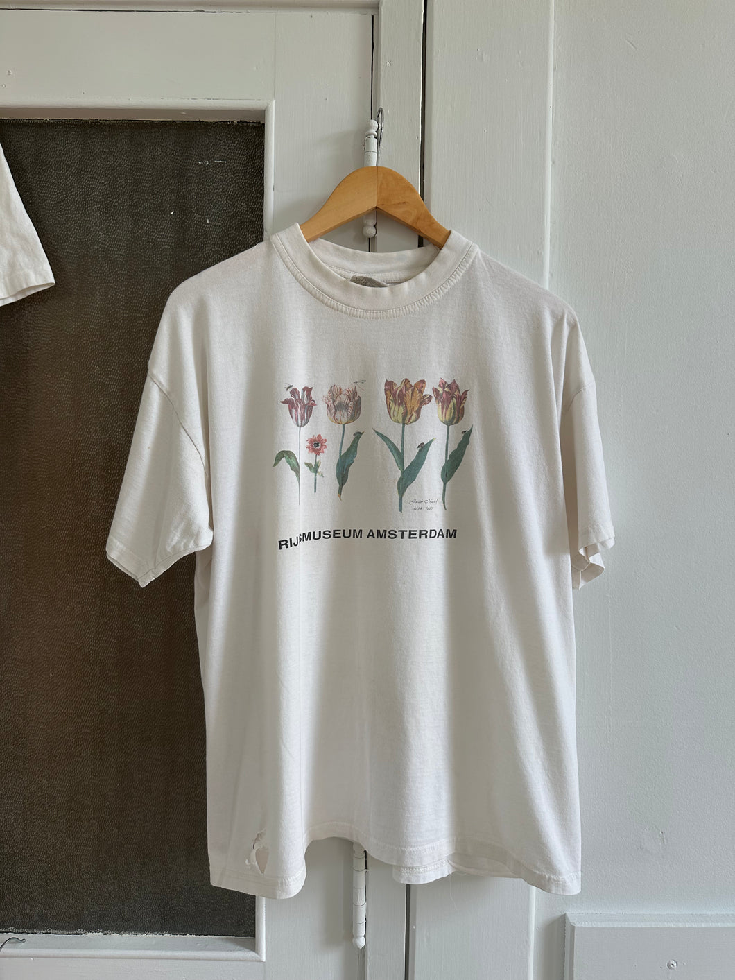 amsterdam tulip tee