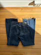 Load image into Gallery viewer, 2000s silver flare jeans 27&quot;