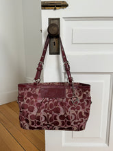 Load image into Gallery viewer, coach optic signature tote