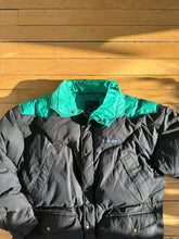 Load image into Gallery viewer, snow goose puffer jacket
